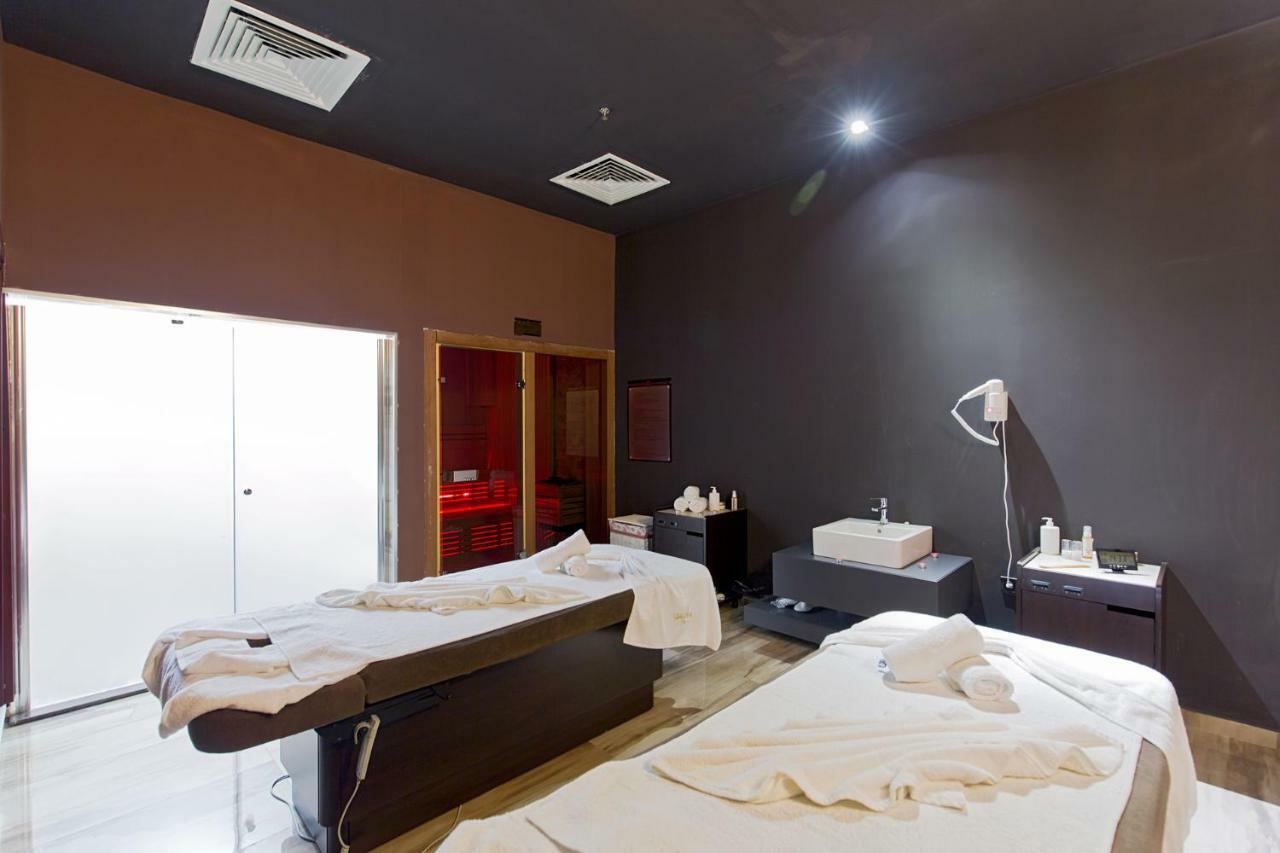 Batumi Orbi Beach Tower Екстериор снимка