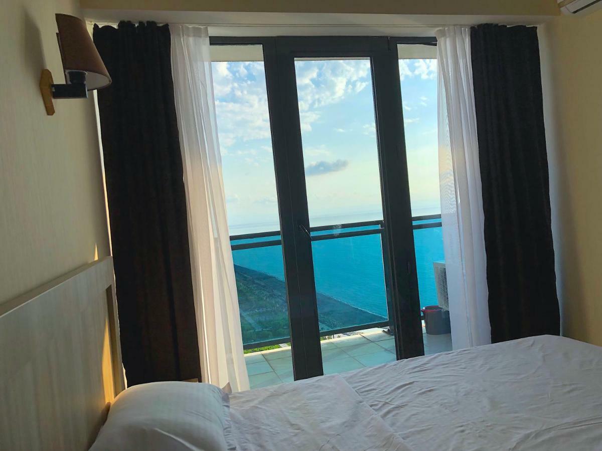 Batumi Orbi Beach Tower Екстериор снимка